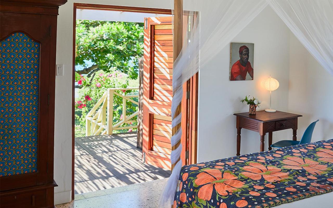 Jakes Hotel Трежър Бийч Екстериор снимка